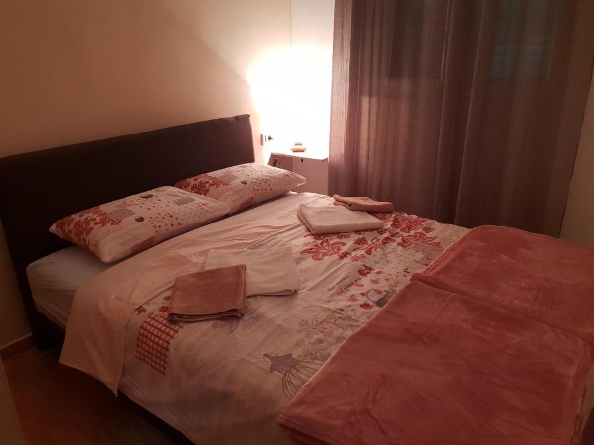 Apartmani Irena Tivat Exteriör bild